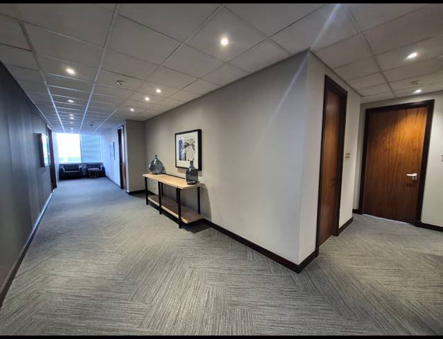 988M² OFFICE TO LET IN SANDTON CENTRAL